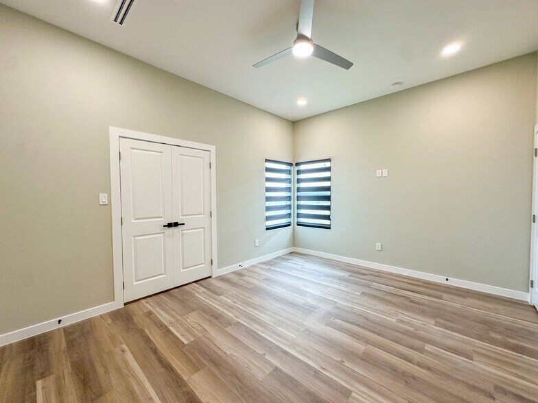 Building Photo - 4602 Juniper Cir