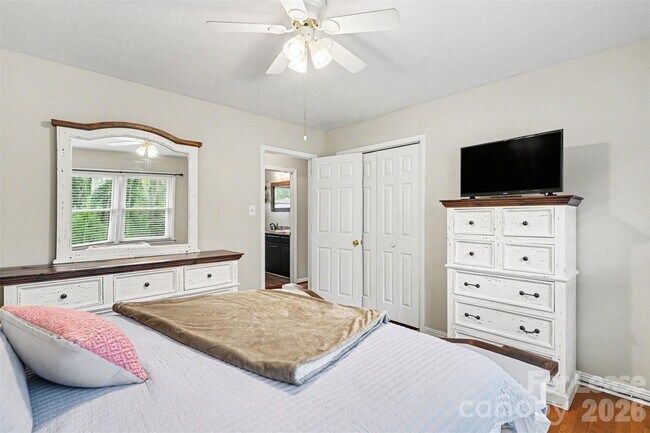 Building Photo - 113 Suncrest Rd