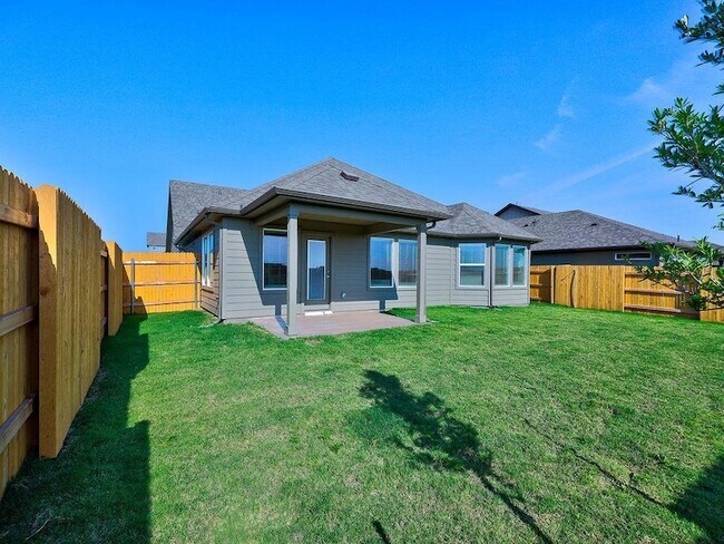 Building Photo - 112 Holmby Dr