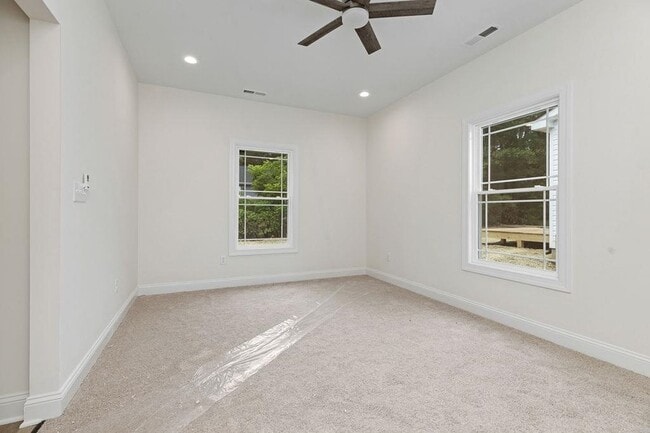 Building Photo - 1025 Frye St