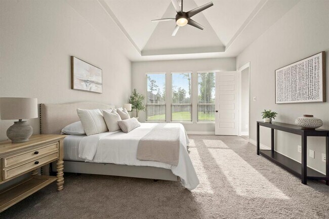 Building Photo - 16711 Arboleda Dr