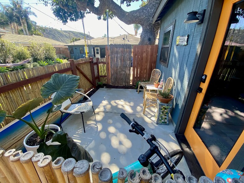 Building Photo - 71 Comstock Dr