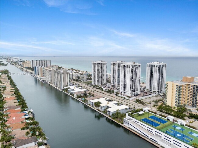 Building Photo - 2301 S Ocean Dr