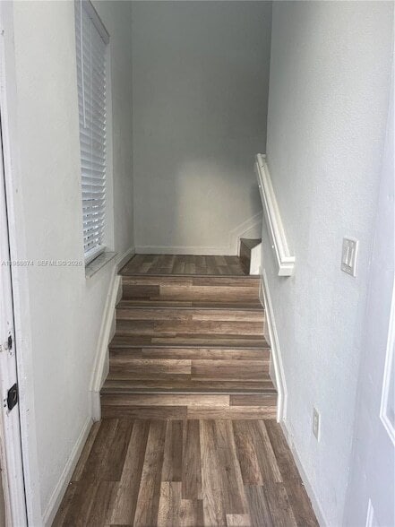 Building Photo - 1955 Marsh Harbor Dr