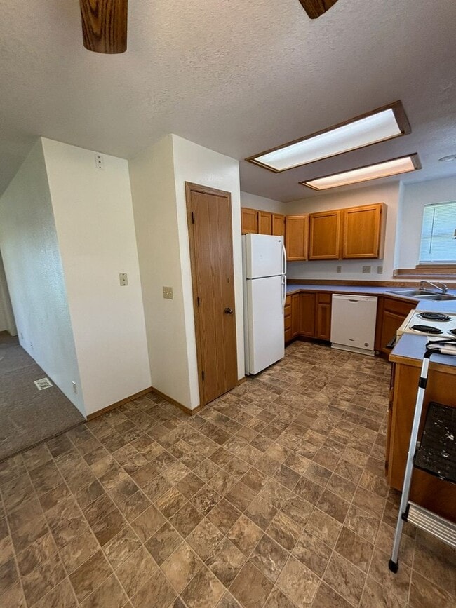 Building Photo - 2307 E O Ct