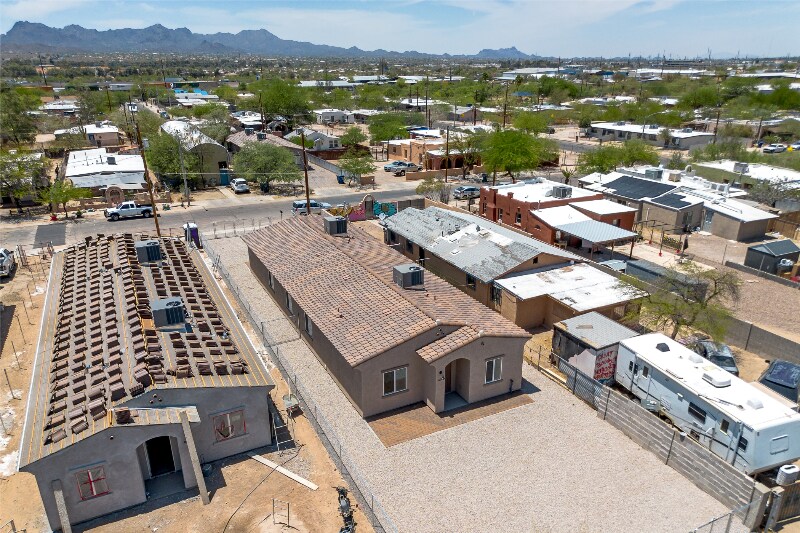 Building Photo - 1222 N 13th Ave