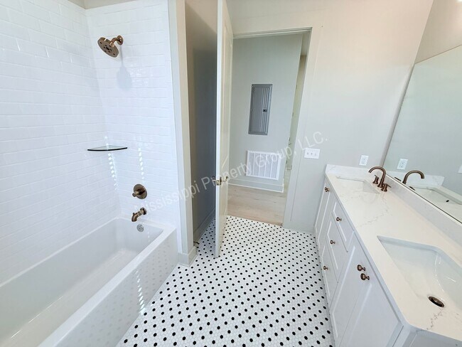 Building Photo - 3BD/3BA For Rent at The Southern