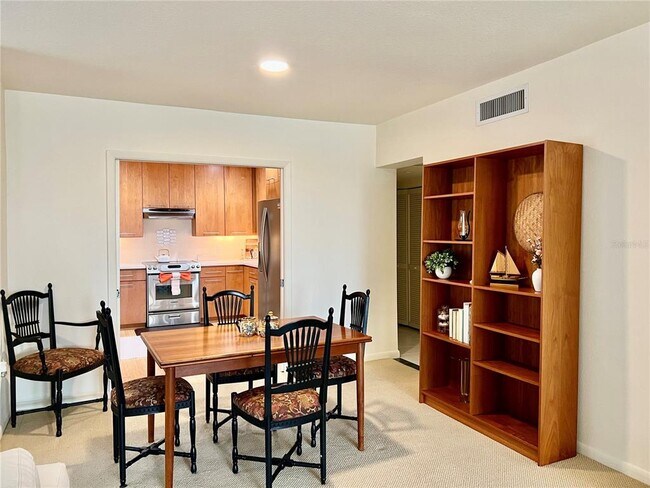 Building Photo - 3220 S Shore Dr