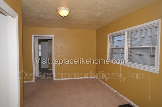 Building Photo - 209 Orchard St