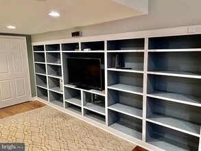 Building Photo - 80 Cardinal Forest Dr