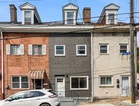 Building Photo - Beautifully Renovated 3 Bed/3.5 Bath Home in the Heart of Lawrenceville -  Available July!