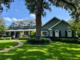 Building Photo - 4885 13th Ln