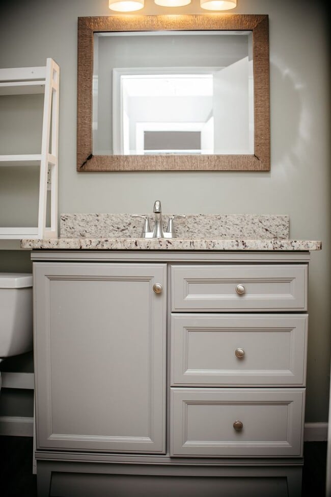 Building Photo - 1449 Jill Dr