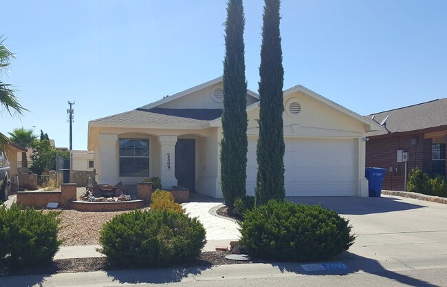 Building Photo - Pebble Hills and Loop 375 Area