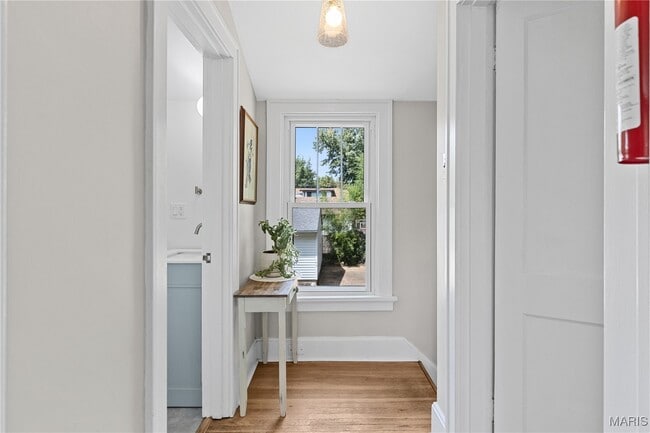 Building Photo - 7525 Suffolk Ave