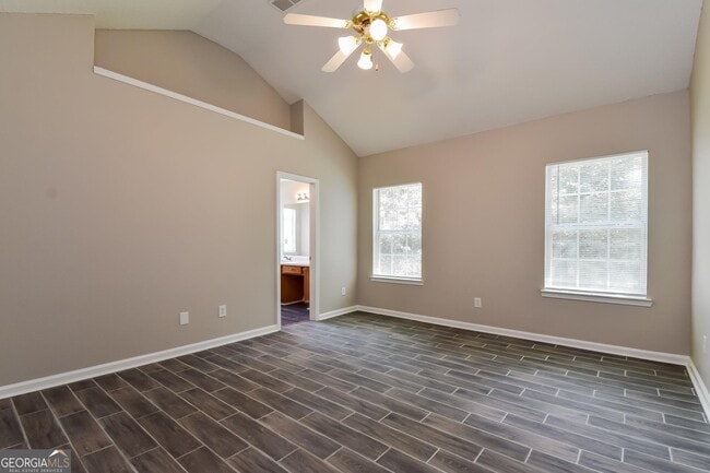 Building Photo - 10320 Deep Creek Cove