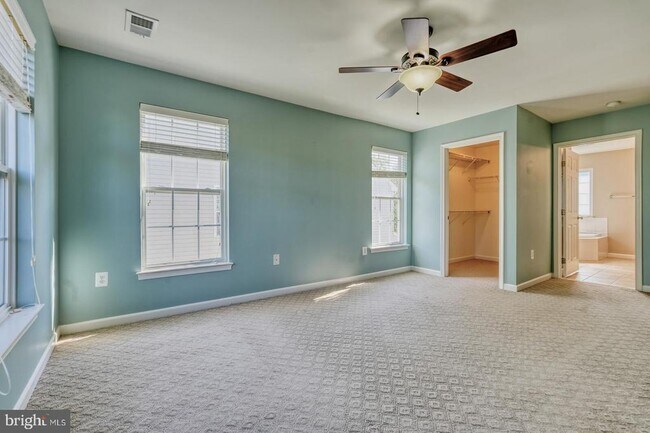 Building Photo - 42245 Sweet Ct