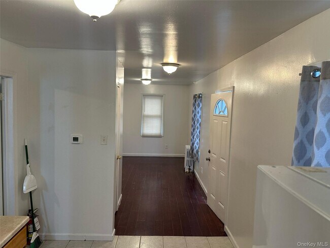 Building Photo - 107-09 156th St