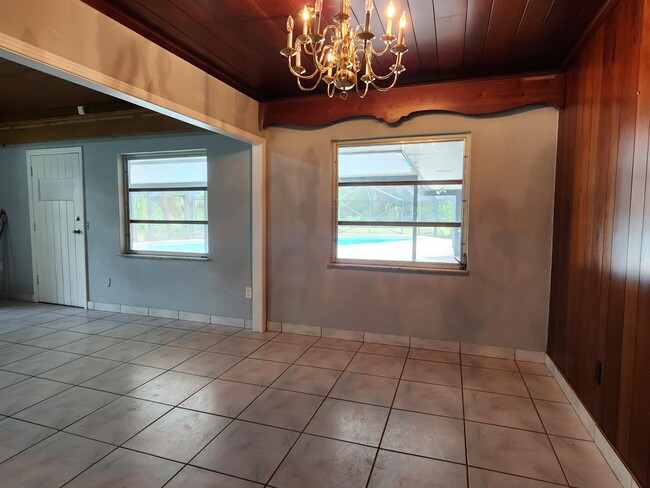 Building Photo - 4910 Ralls Dr