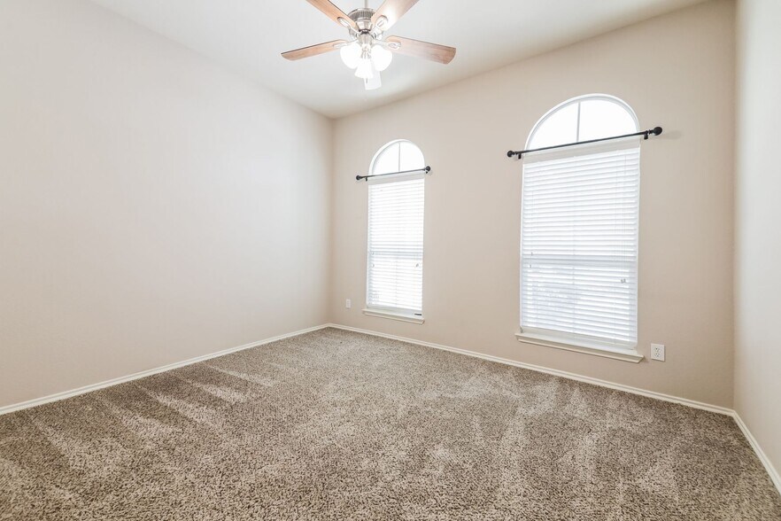 Building Photo - 9915 Wethers Field Cir