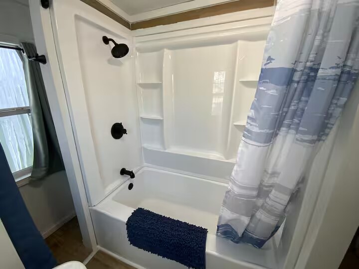 Building Photo - 115 Mckenzie St