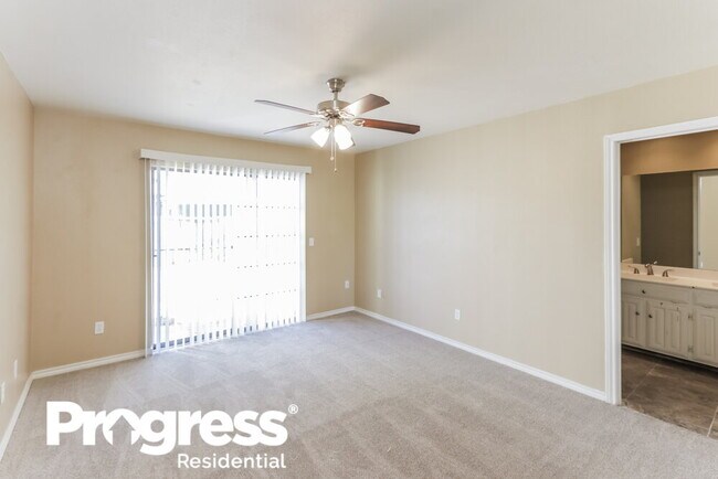 Building Photo - 5321 Greenbrook Dr
