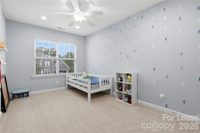 Building Photo - 5401 Meadowcroft Way