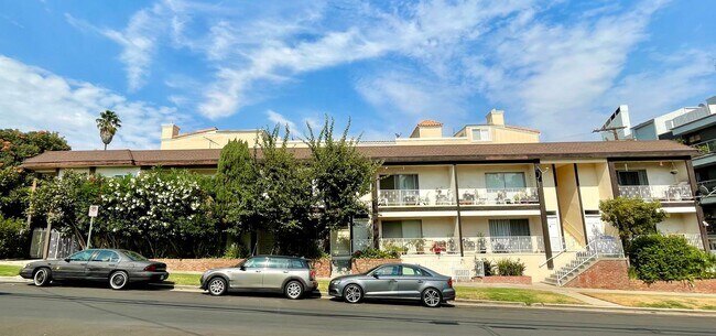 Building Photo - 1100 S Granville Ave