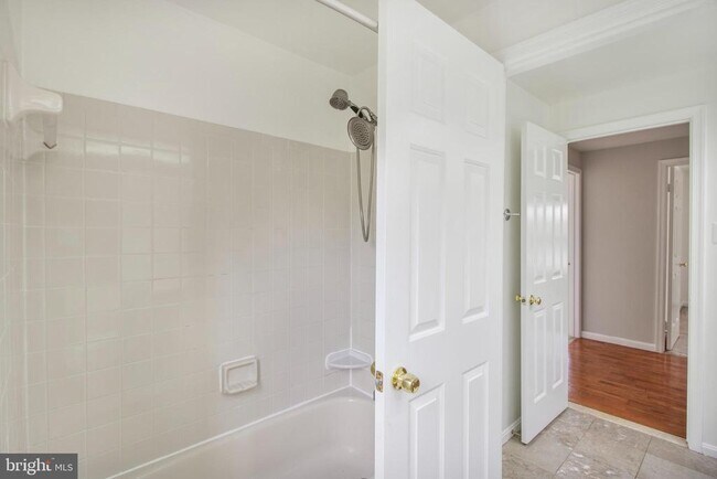 Building Photo - 13920 Wagon Way