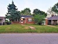 Building Photo - 1636 Quendo Ave