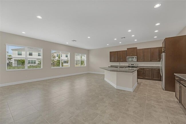 Building Photo - 14989 RedCove Pl