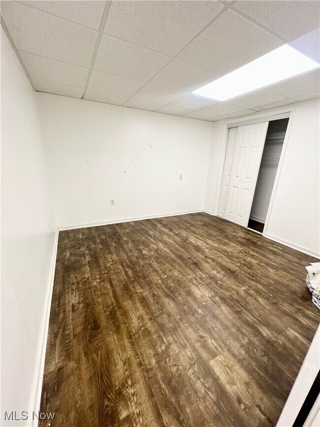 Building Photo - 654 Brookwood Ct