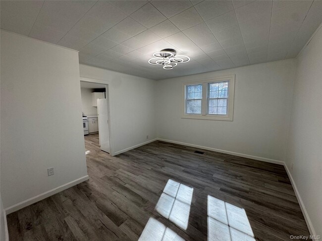 Building Photo - 68 Chapel Rd