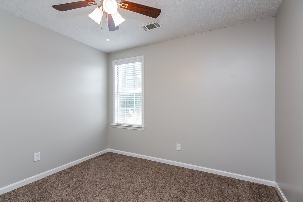 Building Photo - 8925 Lake Springs Cove