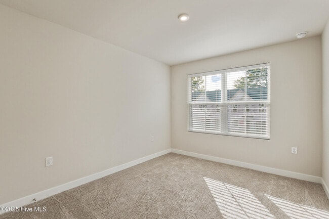 Building Photo - 2084 Parow Ln NW