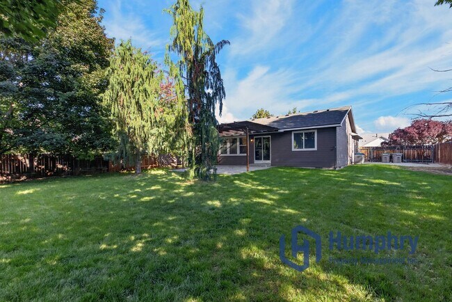 Building Photo - 8933 W Mediterranean Ct