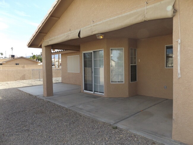 Building Photo - 2895 Ranchero Dr