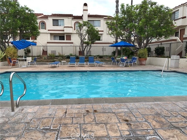 Building Photo - 2971 Plaza del Amo