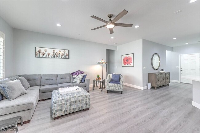 Building Photo - 2538 Venus Star St