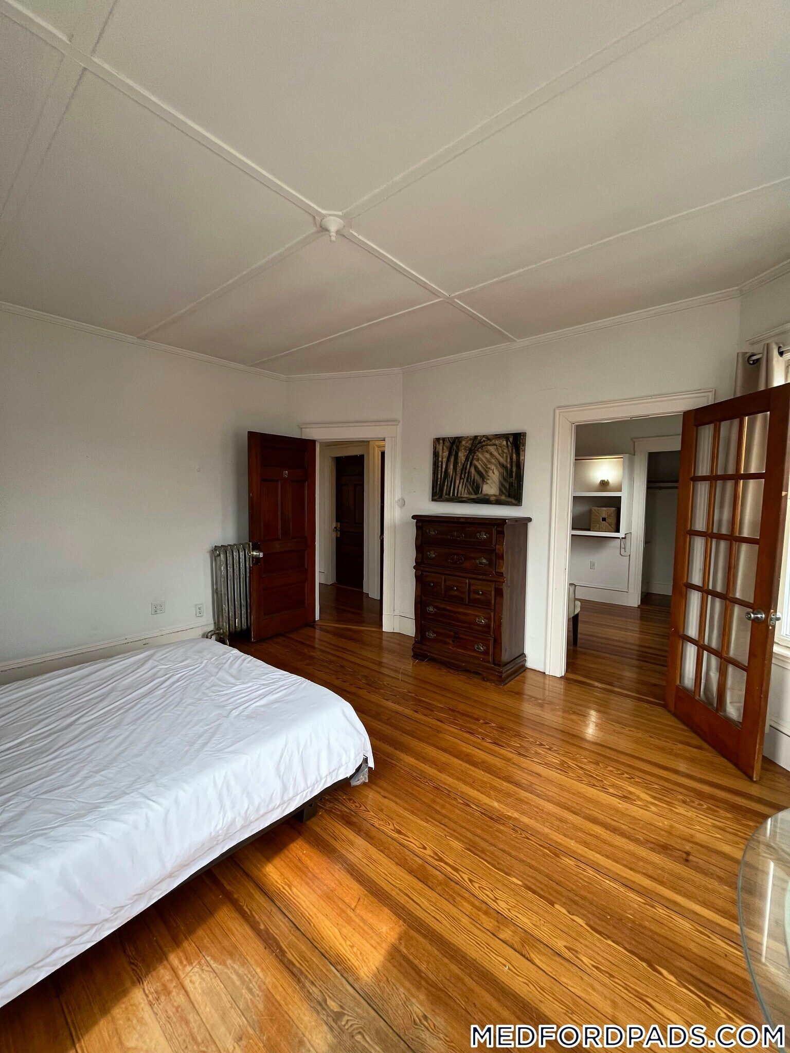 Building Photo - 124 Forest St