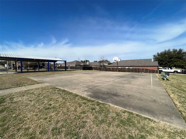 Building Photo - 116 Remington Dr