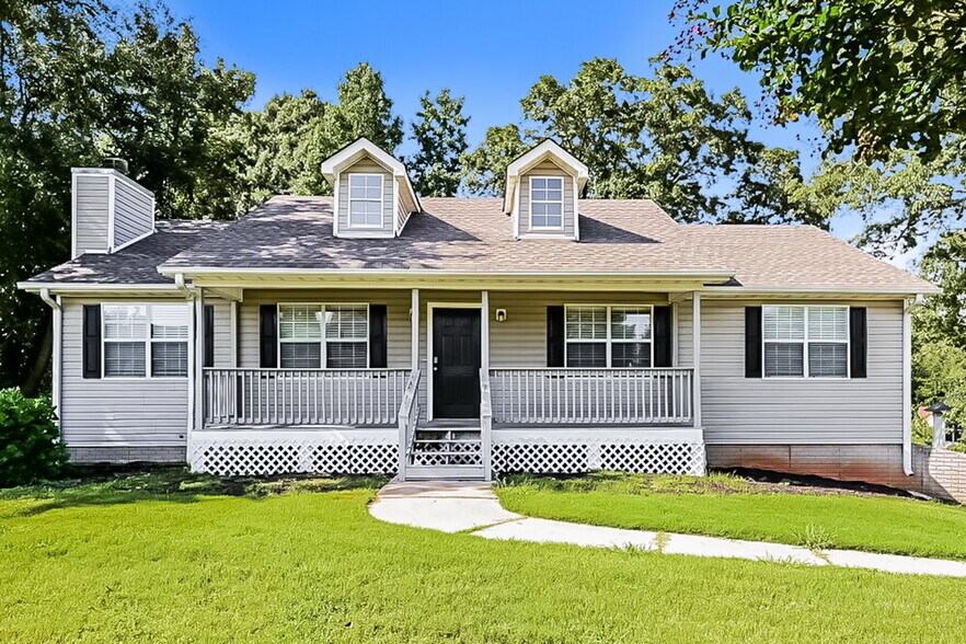 Primary Photo - 221 Greenleaf Dr