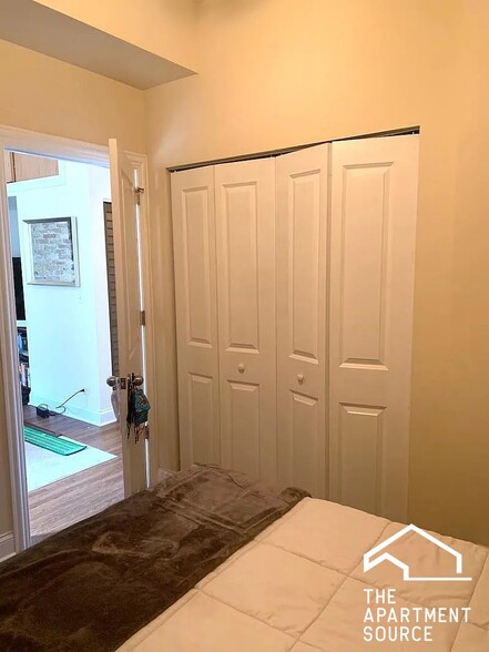 Building Photo - 1734 W Huron St