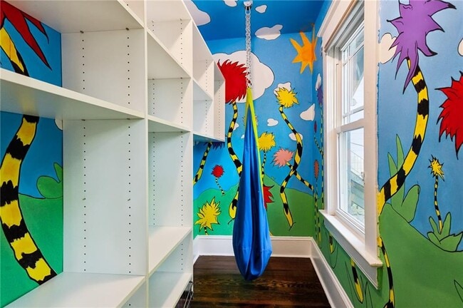 Building Photo - 843 Monroe Dr NE