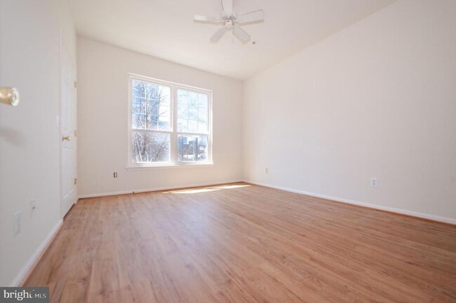Building Photo - 1521 Spring Gate Dr.