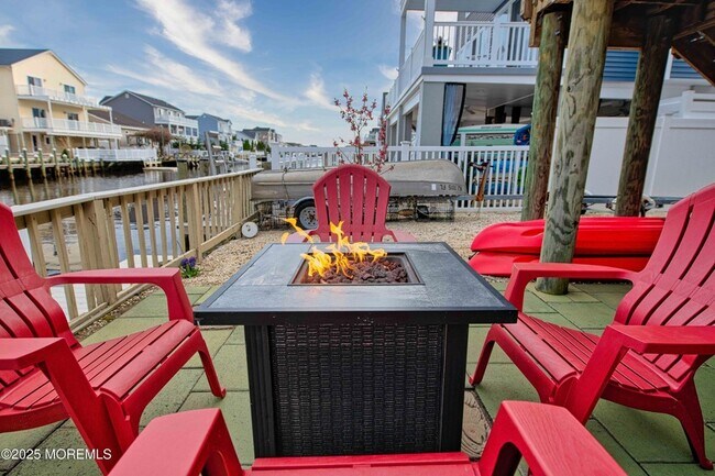 Building Photo - 45 Sylvia Ln