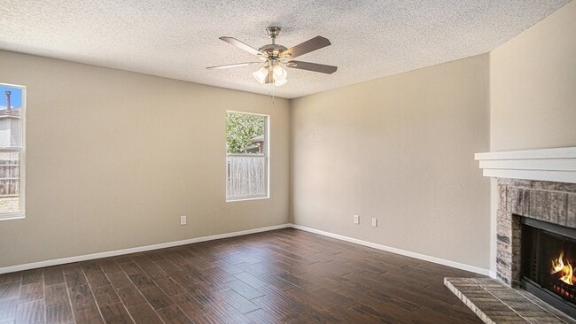 Building Photo - 8732 Hunters Point Way