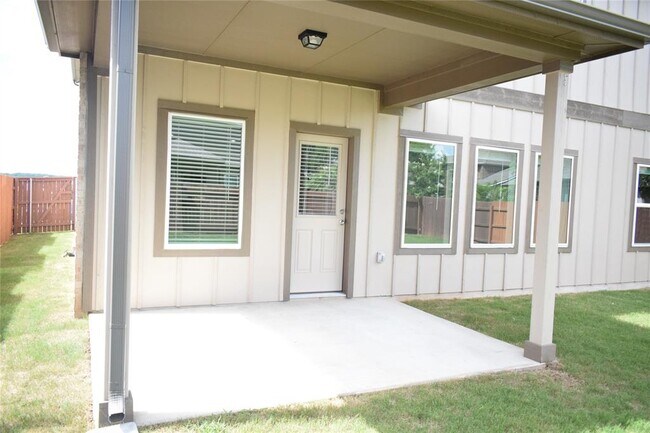 Building Photo - 2405 Ambling Trl