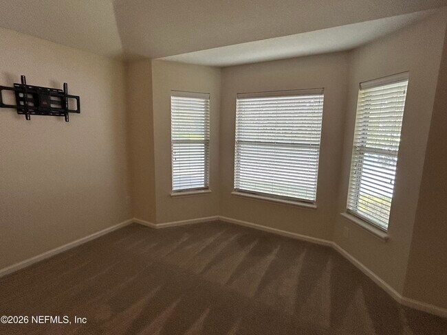 Building Photo - 13916 Fish Eagle Dr E