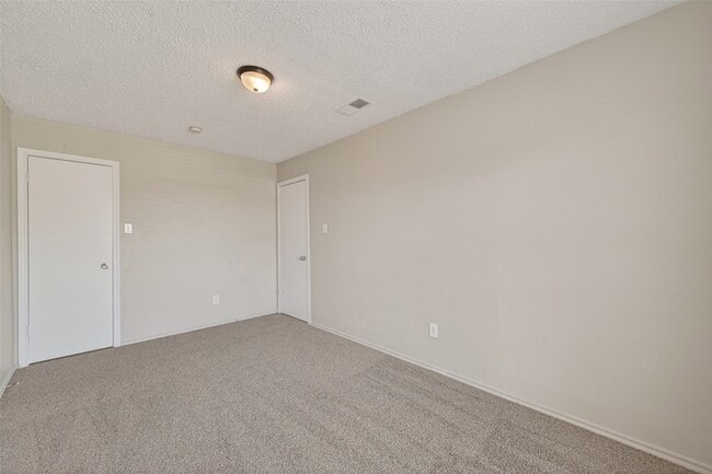 Building Photo - 3479 Rockrill Dr